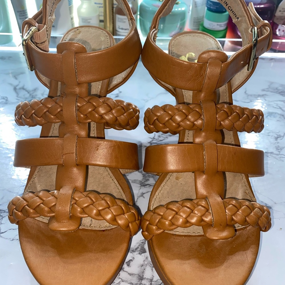 Brown wedges